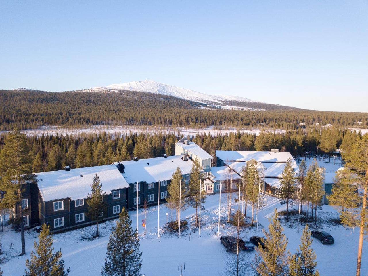 Hotel Yllaesrinne Yllasjarvi Exterior photo